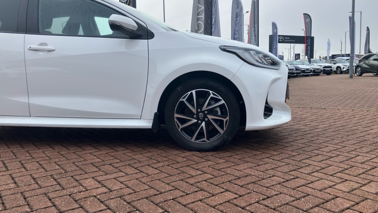 Toyota Yaris 1.5 Hybrid Design 5dr CVT Hybrid Hatchback